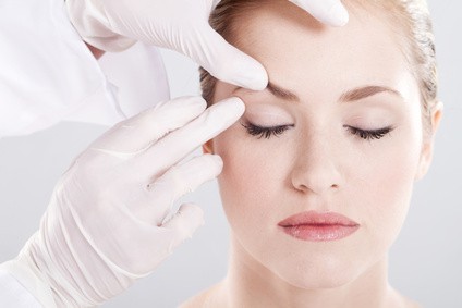 Gözkapağı Estetiği (Blefaroplasti) Ameliyatı: Kişiye Özel Uygulamalar